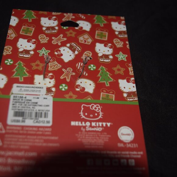 Clarie's Hello kitty gingerbread earrings - Picture 8 of 8